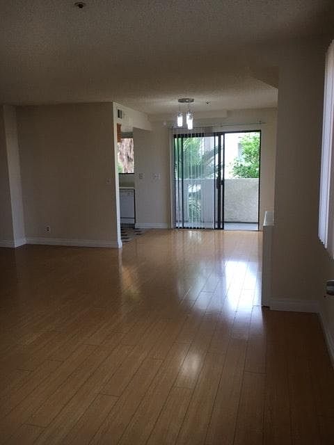 2nd image of 7158 Hawthorn Ave APT 301