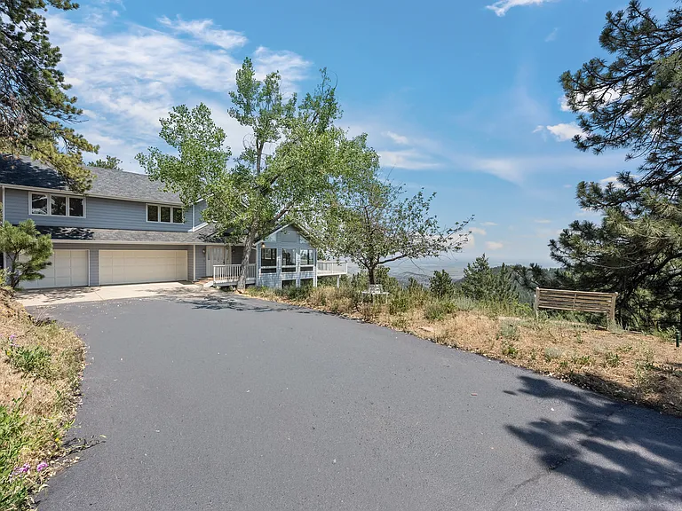 1281 Peakview Cir — Photo 8