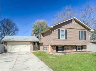 7 Meadow Ridge Dr, Saint Peters, MO 63376