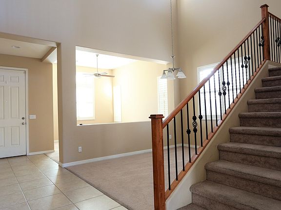 2nd image of 1442 E Bluebird Dr