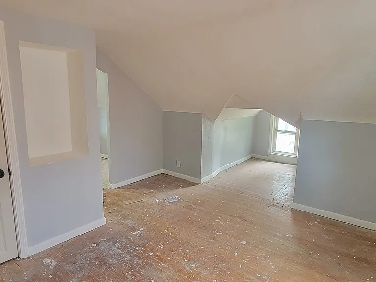 21607 Libby Rd — Photo 13