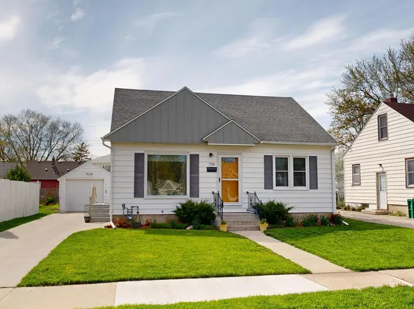 719 14th Ave NE, Rochester, MN 55906