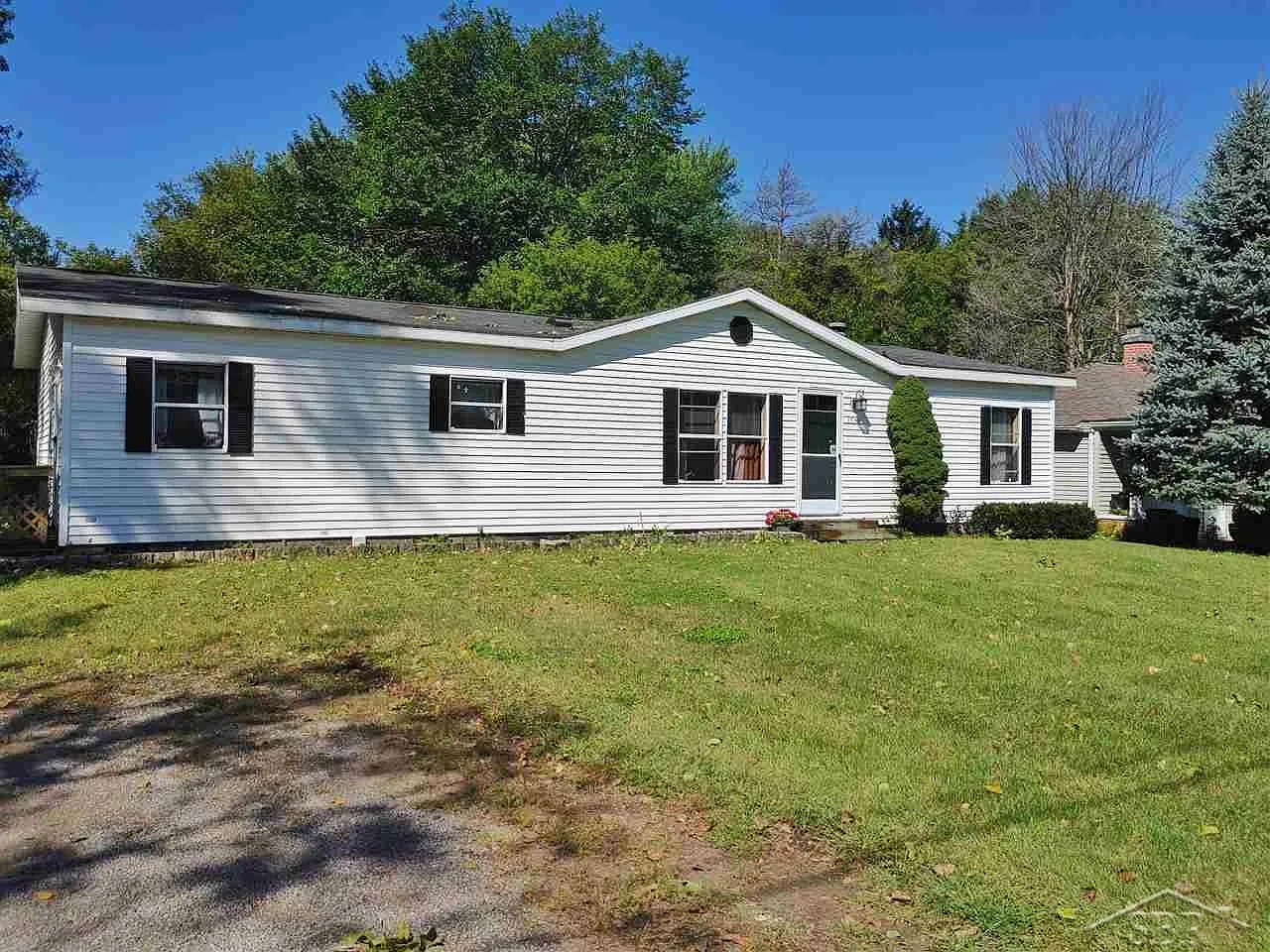 1712 S River Rd photo 1