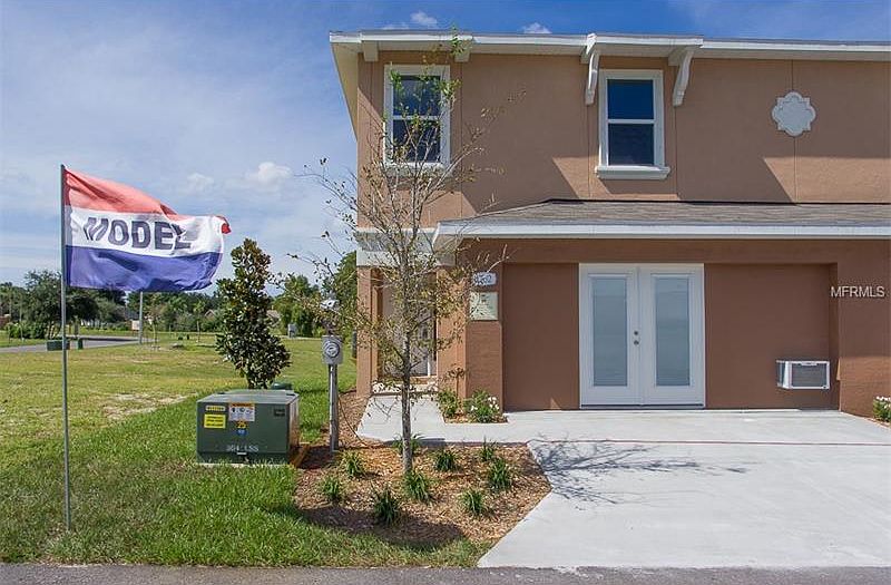 1st image of 978 Celtic Cir