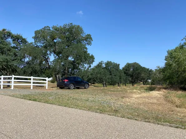 5185 Oak Hollow Rd, Valley Springs, CA 95252