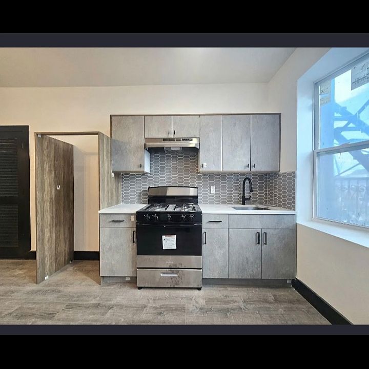 1st image of 12 Thomas St #2A