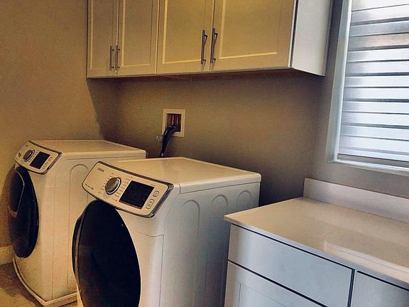 4th image of 415 Ellicott Loop