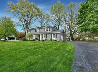 1465 Persimmon Ln, Fairview, PA 16415