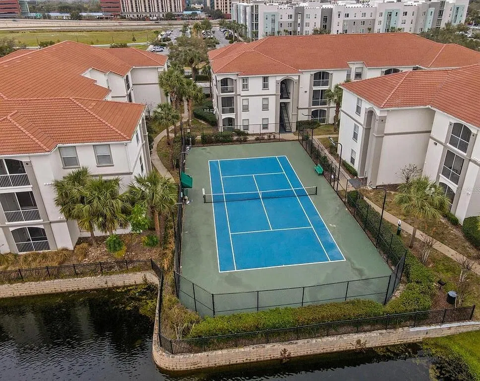 2 bed, 2.0 bath, 1064 sqft, $1,700 — Photo 2