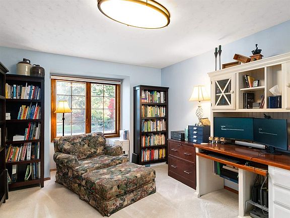3rd image of 6017 E Lyons Ln