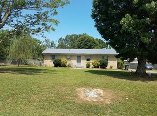 639 Coolidge Rd, Lafayette, TN 37083