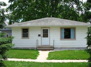 413 W 2nd St, Wayne, NE 68787