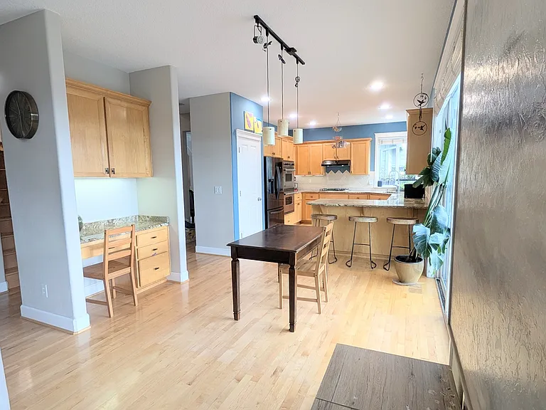 2507 Crestview Dr — Photo 13
