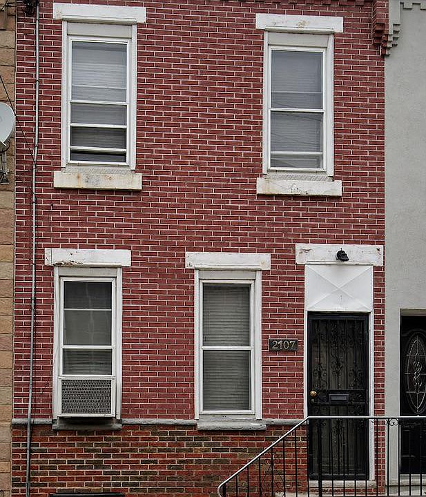 1st image of 2107 Tasker St