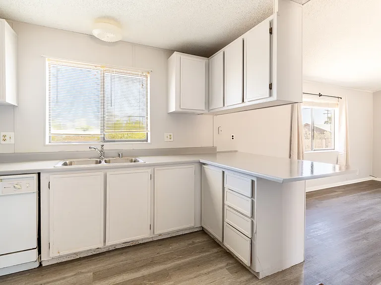 72476 Sunnyvale Dr — Photo 30
