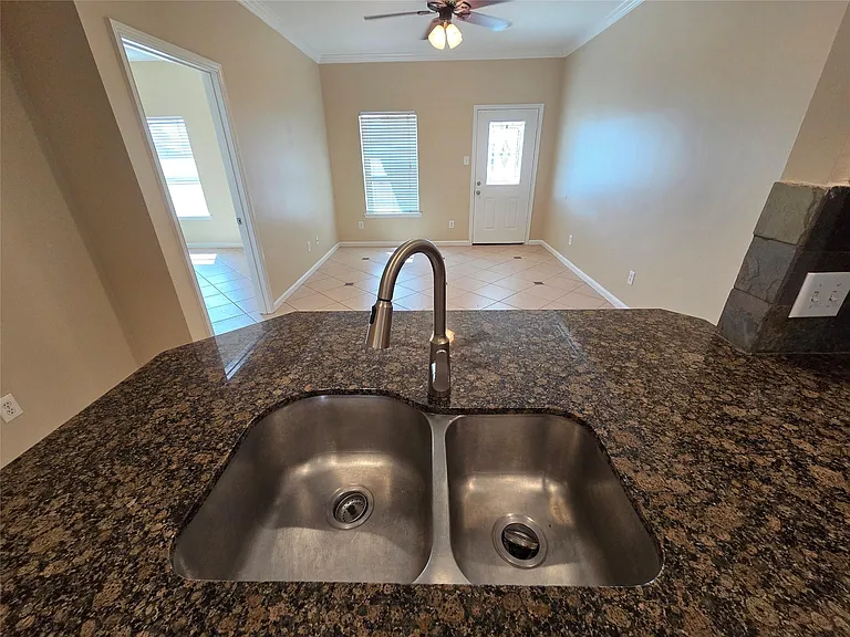 928 Runneburg Rd — Photo 11