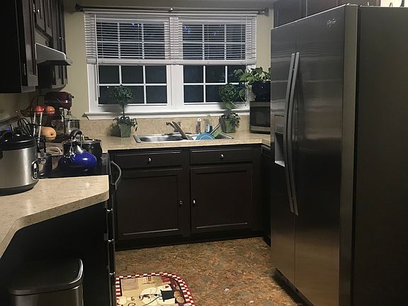 2nd image of 12143 Chaucer Ln