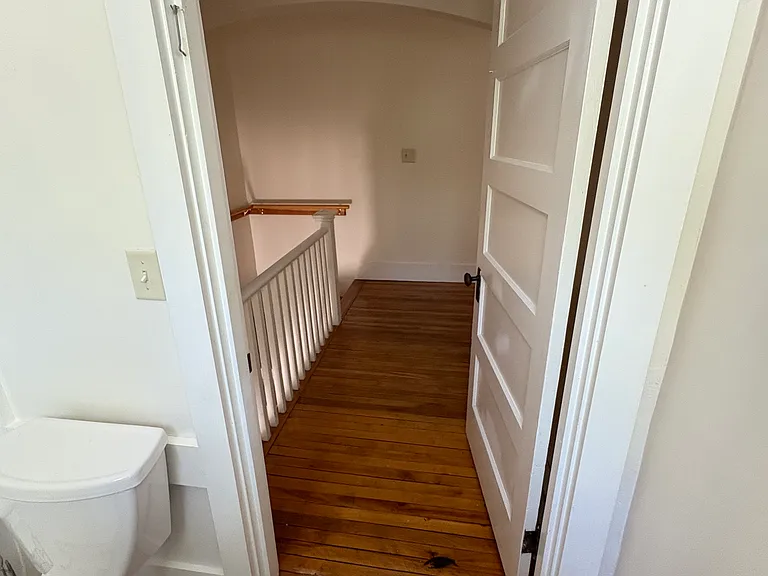 10 Knapp St #3 — Photo 5