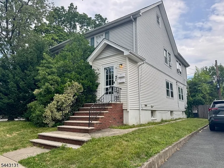 15 Walnut Pkwy #1 — Photo 1