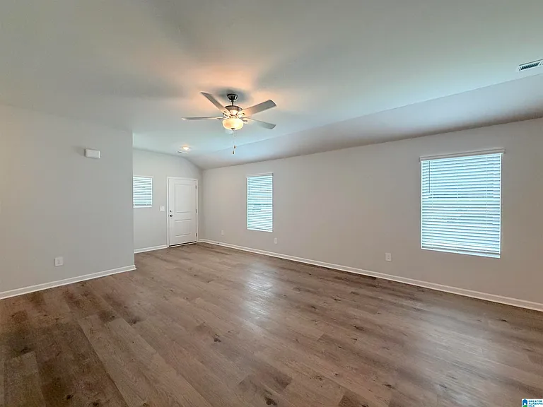 155 Challenger Way — Photo 6