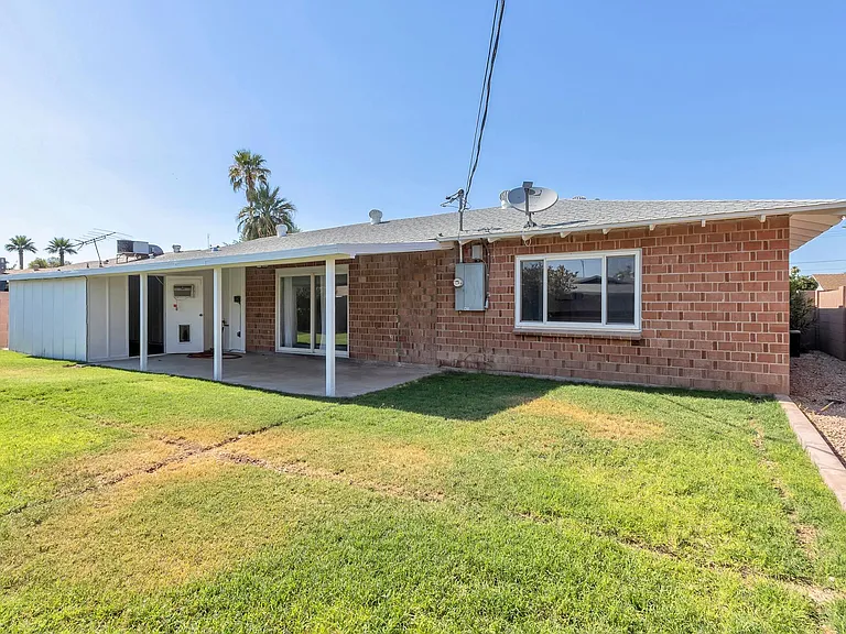 8513 E Rancho Vista Dr — Photo 21