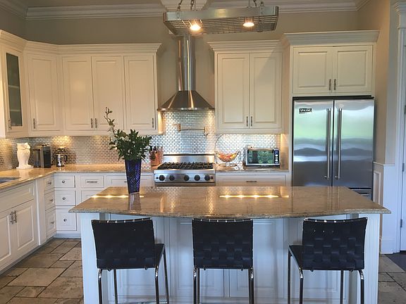 Gourmet Kitchen