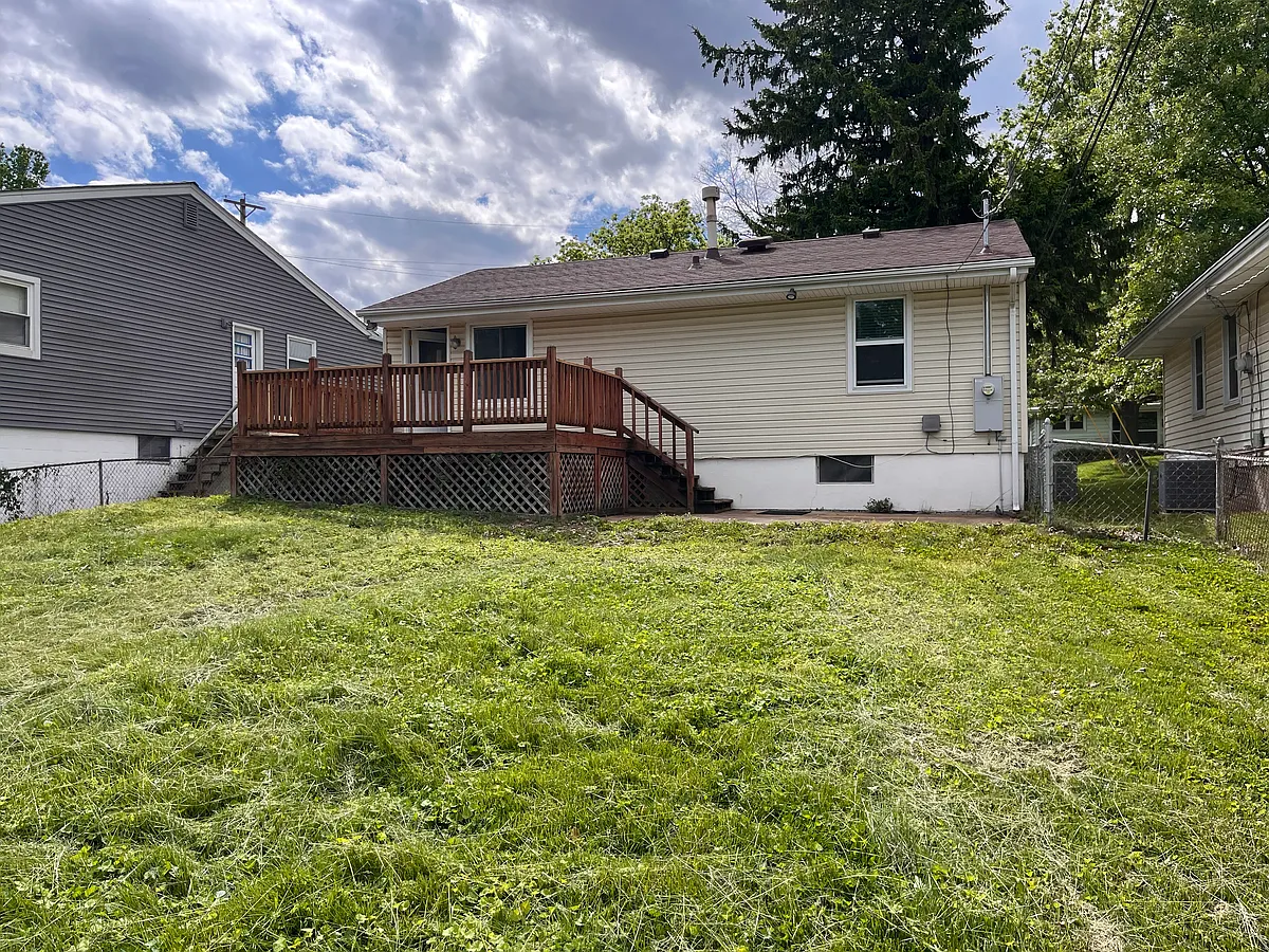 Building Photo - 7934 Menola St
