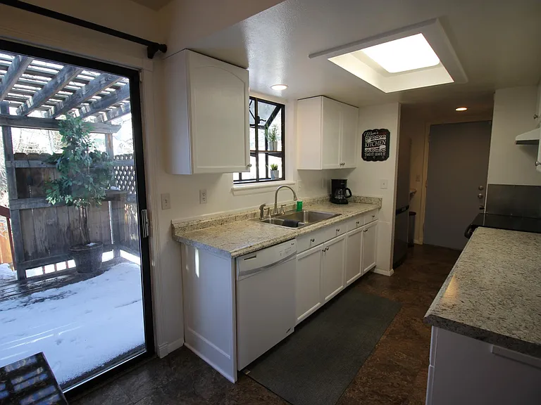 19231 E Nassau Dr — Photo 10