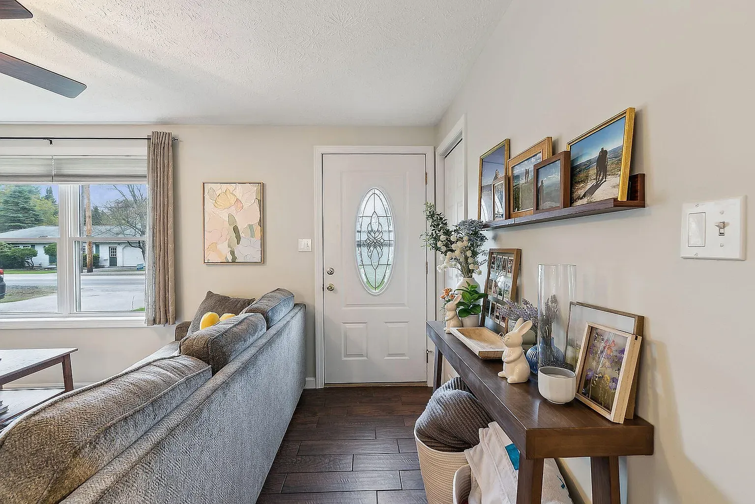 2 bed, 1000 sqft, $2,200 — Photo 3