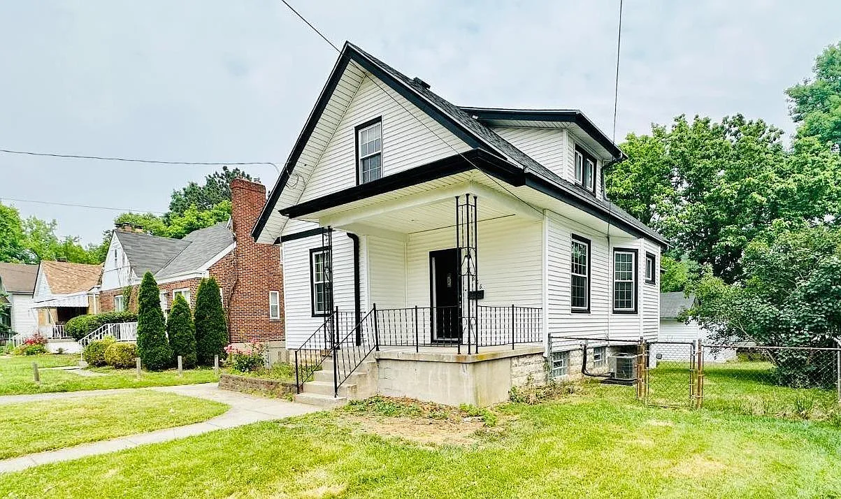 1606 Goodman Ave photo 1