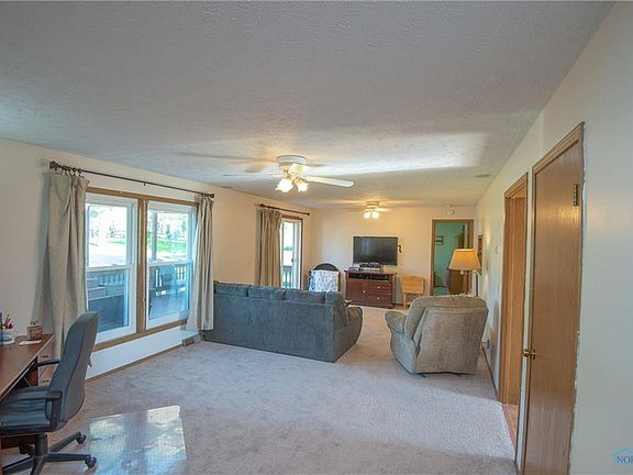 5th image of 340 Francis Dr