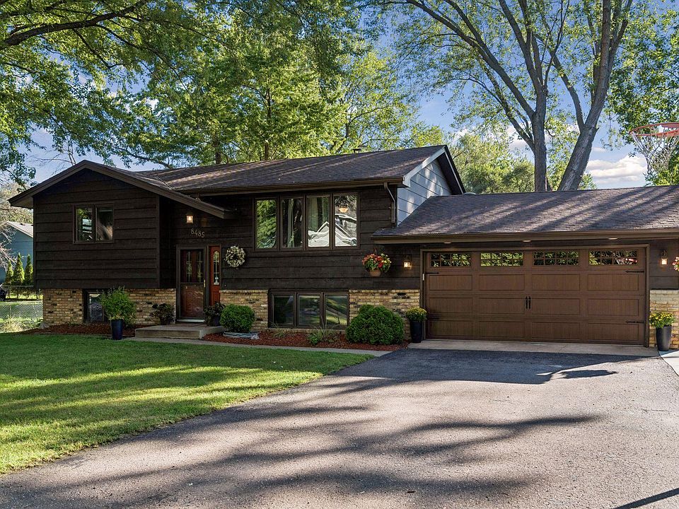 1st image of 8485 Red Oak Dr