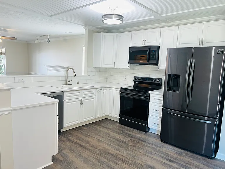 3601 Crossbrooke Dr — Photo 5