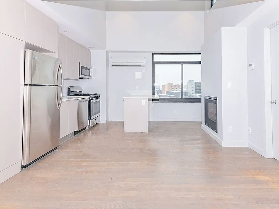 1st image of 46 Melrose St #602