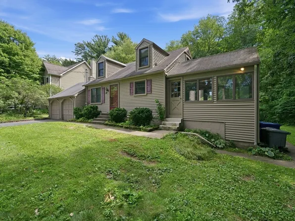 44 Cottage Rd, Enfield, CT 06082