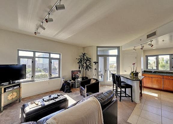5th image of 175 W Saint James St Unit 1003