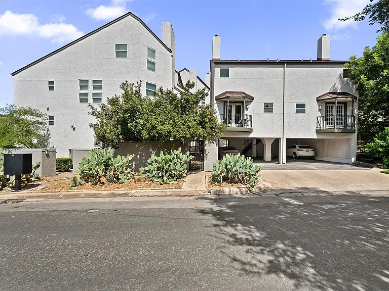 1500 Woodlawn Blvd #304 — Photo 30