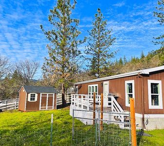 430 Old Ferry Rd, Shady cove, OR, 97539