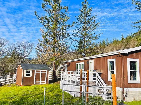 430 Old Ferry Rd, Shady Cove, OR 97539