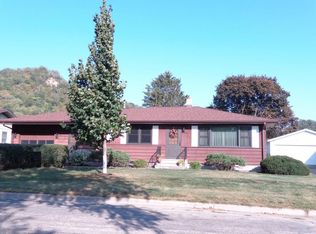 2105 31st St S, La Crosse, WI 54601