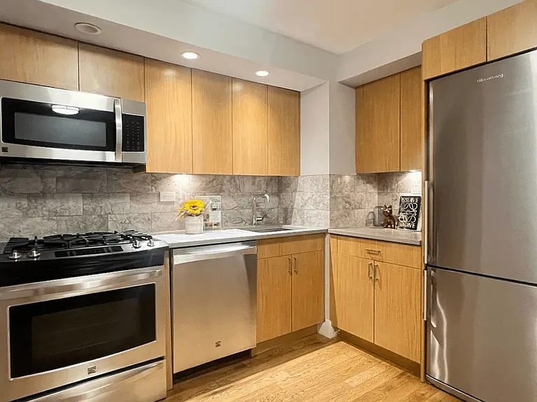752 W End Ave #3F — Photo 5