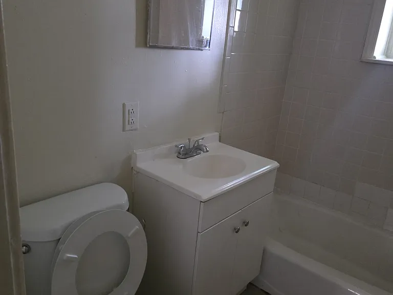 12 Beechwood Ave #15 — Photo 11