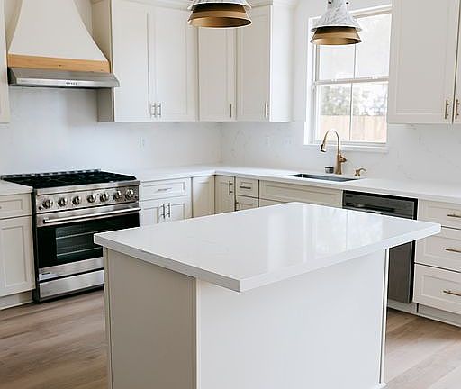 2nd image of 300 Place Saint Julien Pl