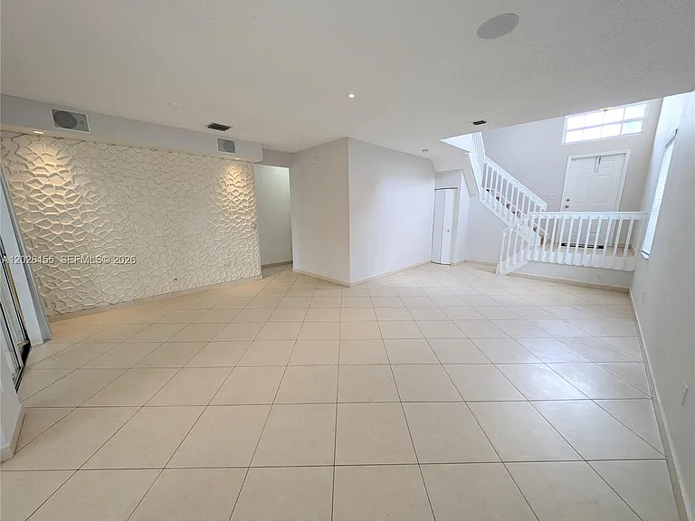15320 NW 6th Ct — Photo 6