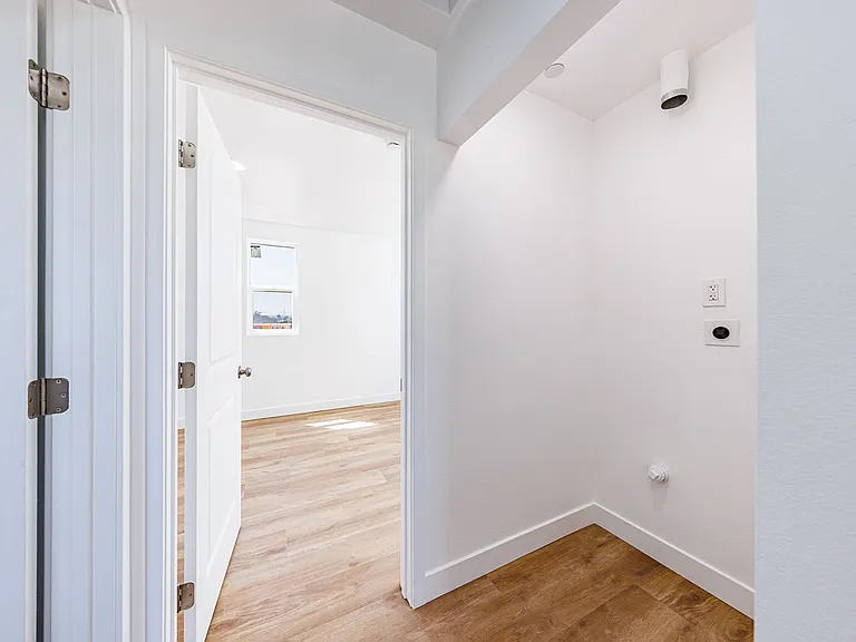 Huge 2, 3 & 4 Bed 2026 Townhomes — Photo 30