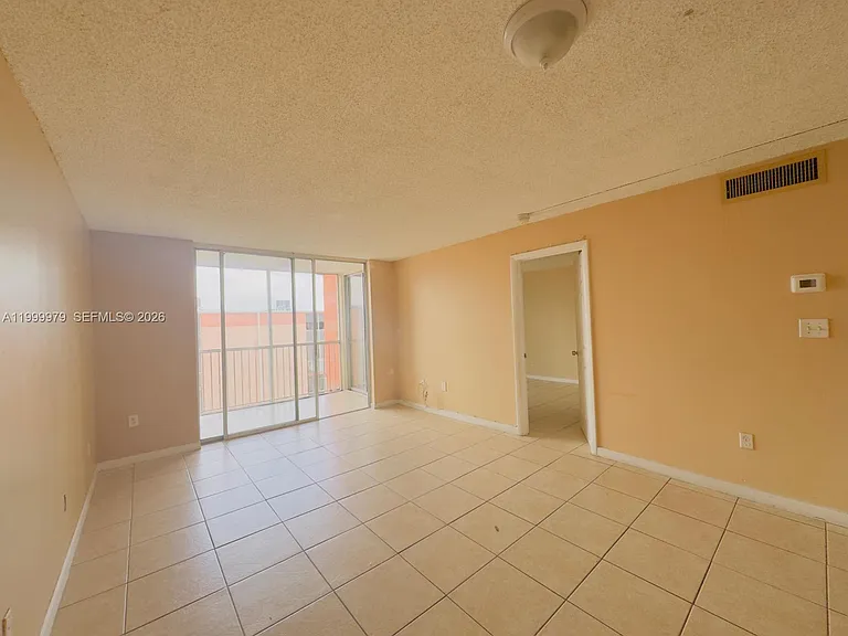19841 SW 114th Ave #310 — Photo 13