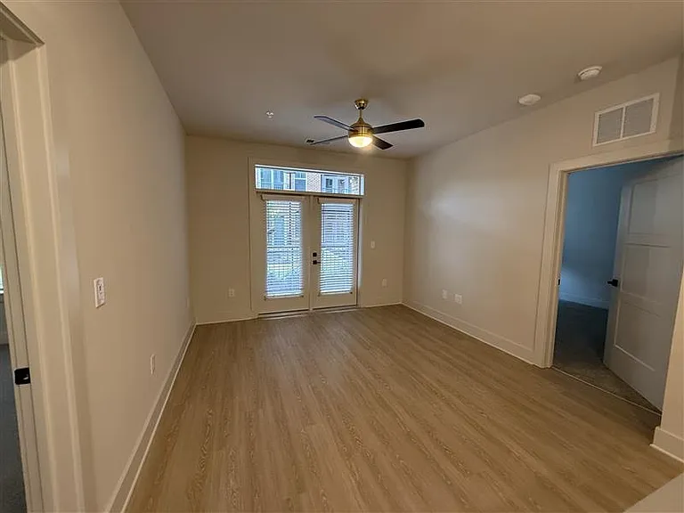 District on the Etowah Apartments — Photo 1340
