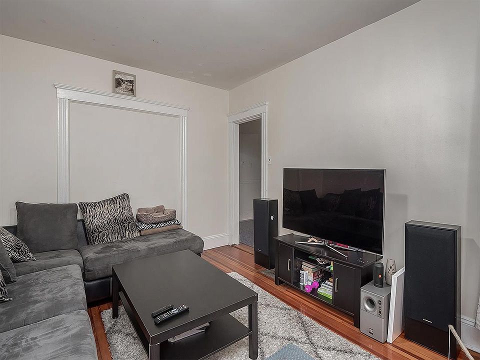 1st image of 47 Saint Margaret St #1
