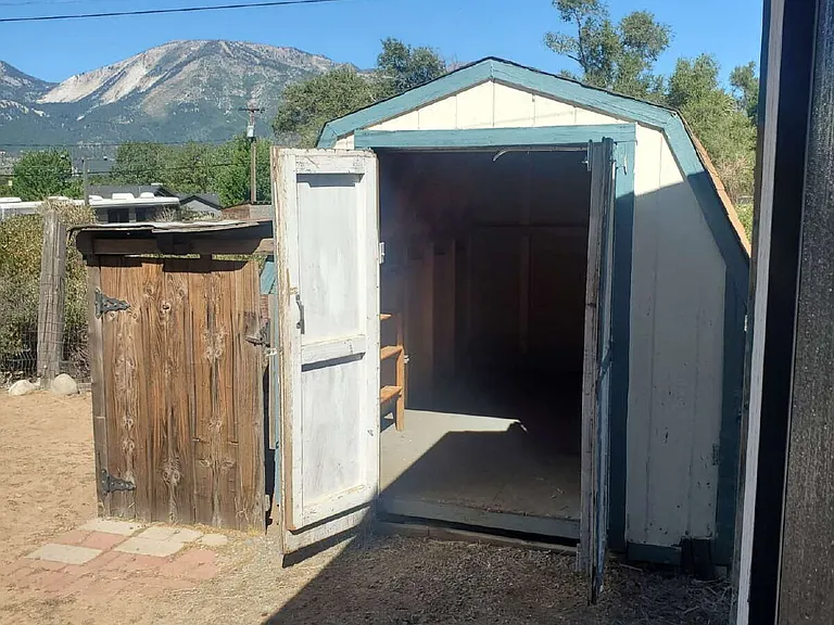 2125 Brenda Way — Photo 3