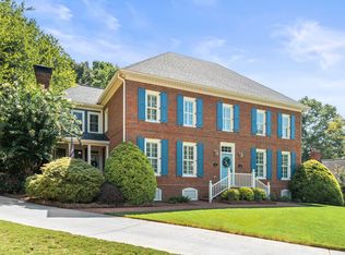 100 Chickering Lake Dr, Roswell, GA 30075